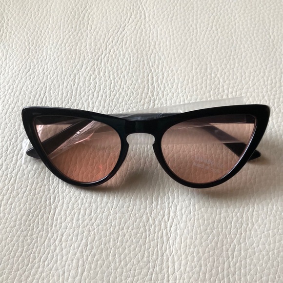 Sunglasses - Picture 2 of 5